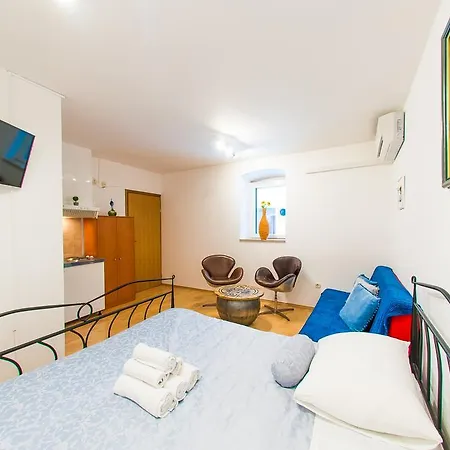 Sunny Star Apartment